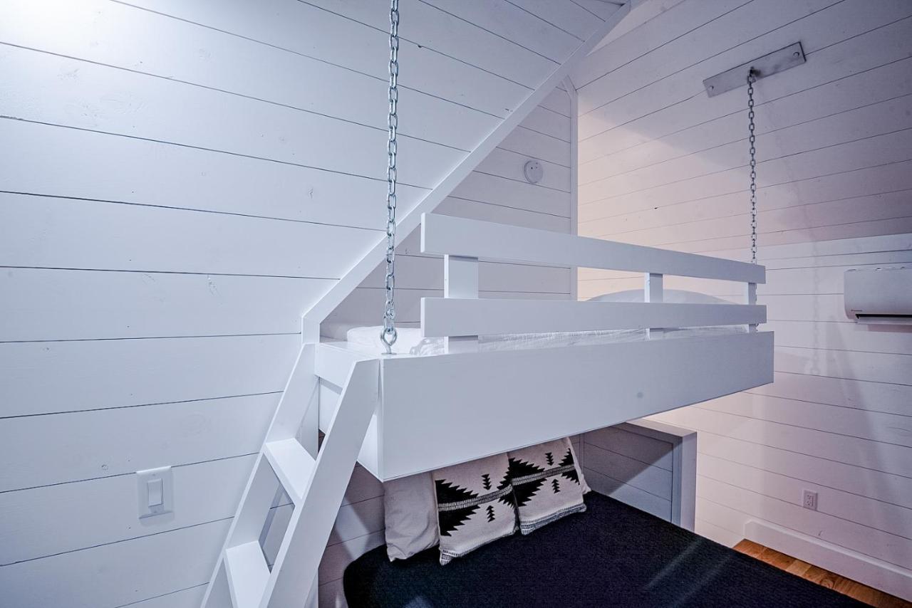 "The Barndo" 4Br Luxury Cabin, Hot Tub, Fire Pit, Bunks, Arcades, Playhouse! Broken Bow Exteriör bild