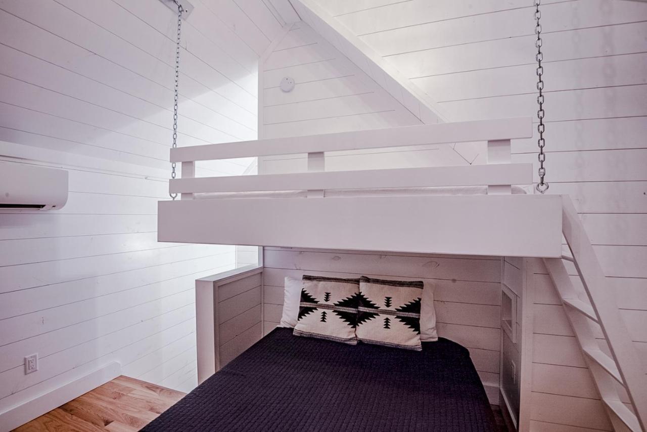 "The Barndo" 4Br Luxury Cabin, Hot Tub, Fire Pit, Bunks, Arcades, Playhouse! Broken Bow Exteriör bild