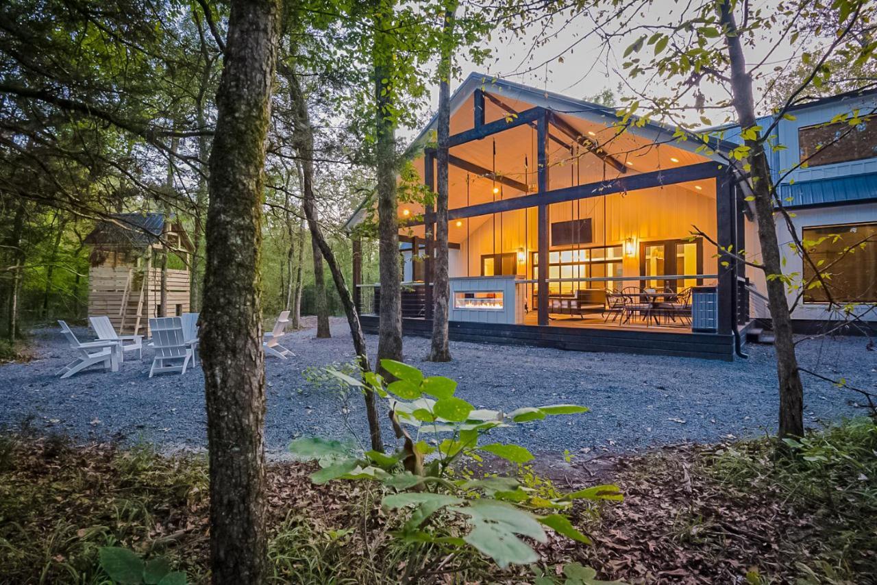 "The Barndo" 4Br Luxury Cabin, Hot Tub, Fire Pit, Bunks, Arcades, Playhouse! Broken Bow Exteriör bild