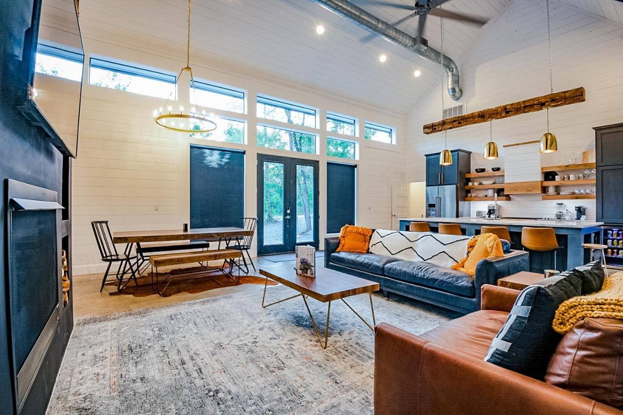 "The Barndo" 4Br Luxury Cabin, Hot Tub, Fire Pit, Bunks, Arcades, Playhouse! Broken Bow Exteriör bild