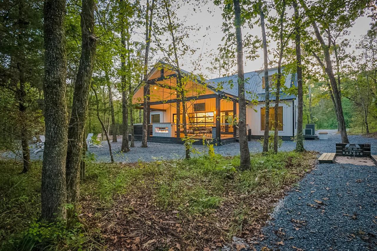"The Barndo" 4Br Luxury Cabin, Hot Tub, Fire Pit, Bunks, Arcades, Playhouse! Broken Bow Exteriör bild