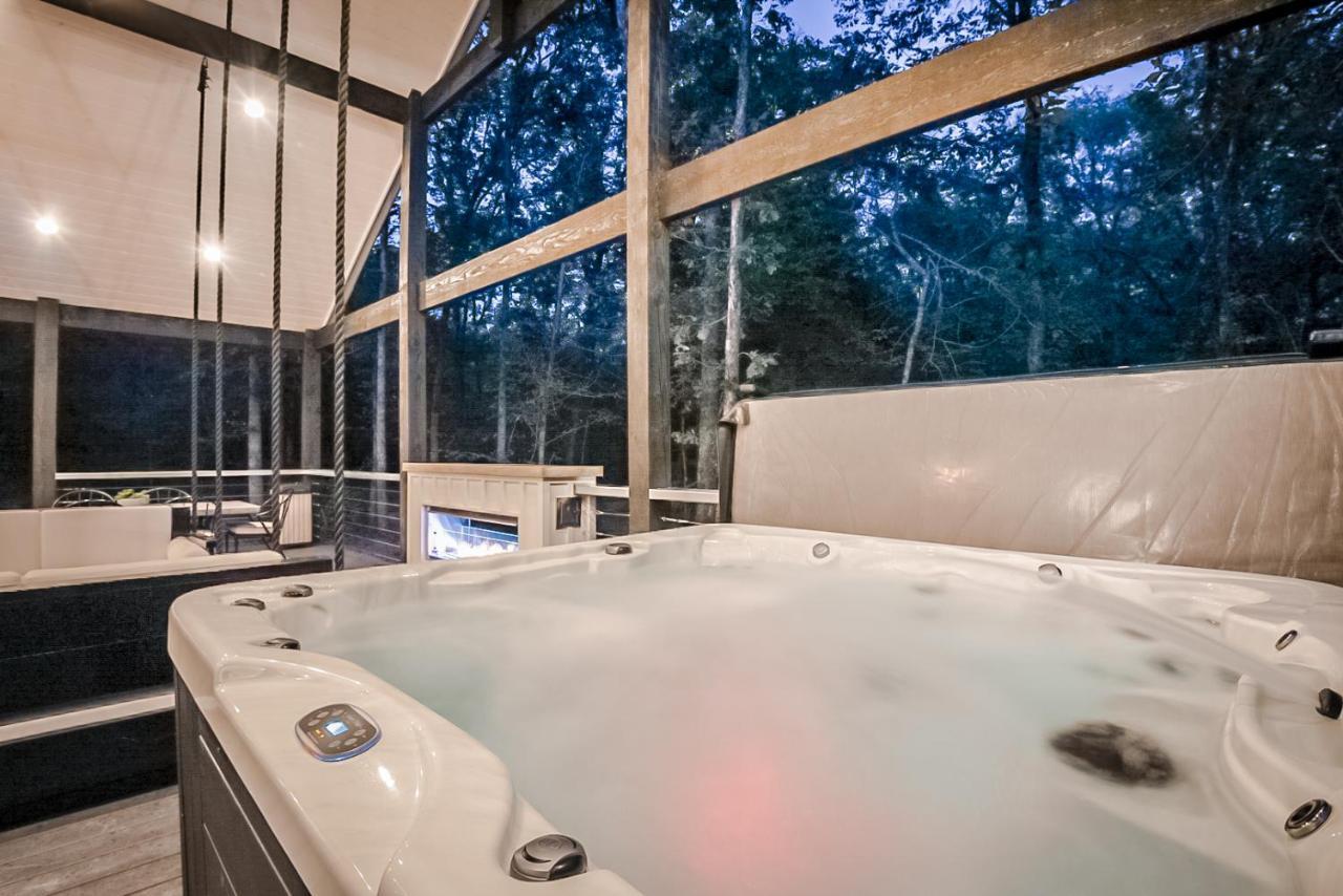 "The Barndo" 4Br Luxury Cabin, Hot Tub, Fire Pit, Bunks, Arcades, Playhouse! Broken Bow Exteriör bild